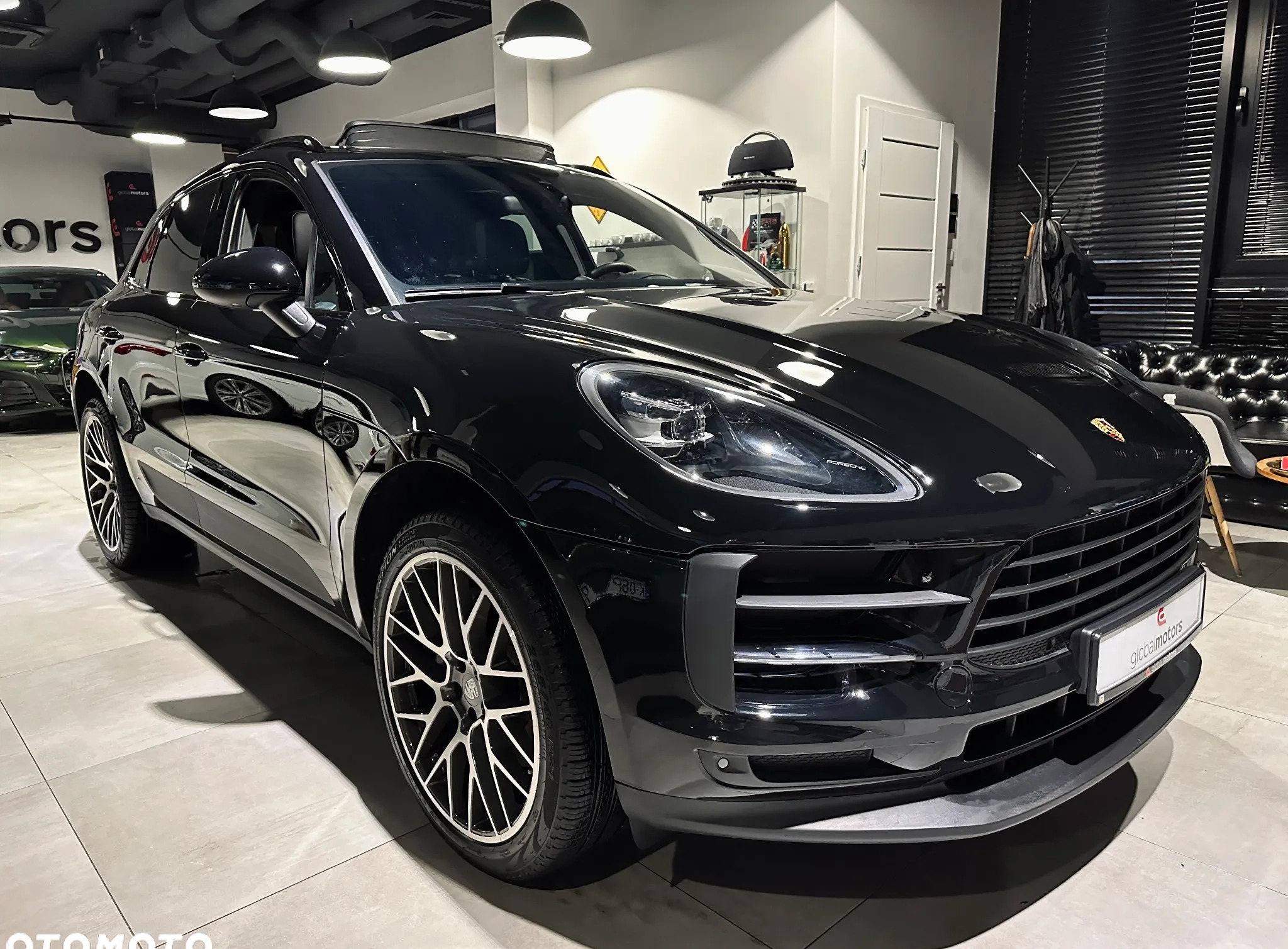 Porsche Macan cena 239000 przebieg: 35000, rok produkcji 2019 z Serock małe 781